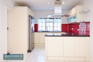 Kitchen- click for photo gallery